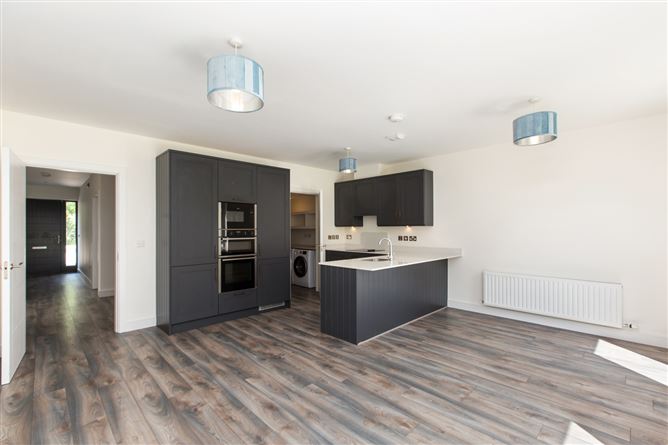 https://photos-a.propertyimages.ie/media/5/6/0/5014065/c7c22494-236c-4d1a-9096-07f3a014ce97_l.jpeg