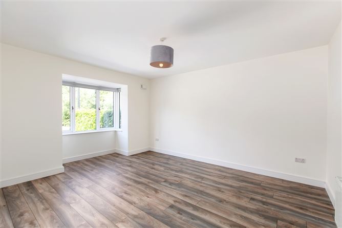 https://photos-a.propertyimages.ie/media/5/6/0/5014065/c7c22494-236c-4d1a-9096-07f3a014ce97_l.jpeg