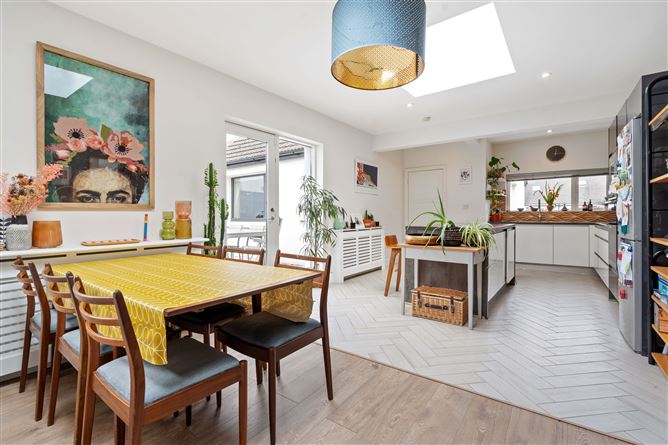 33 Ravensdale Drive, Kimmage,   Dublin 12