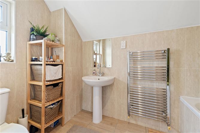 33 Ravensdale Drive, Kimmage,   Dublin 12