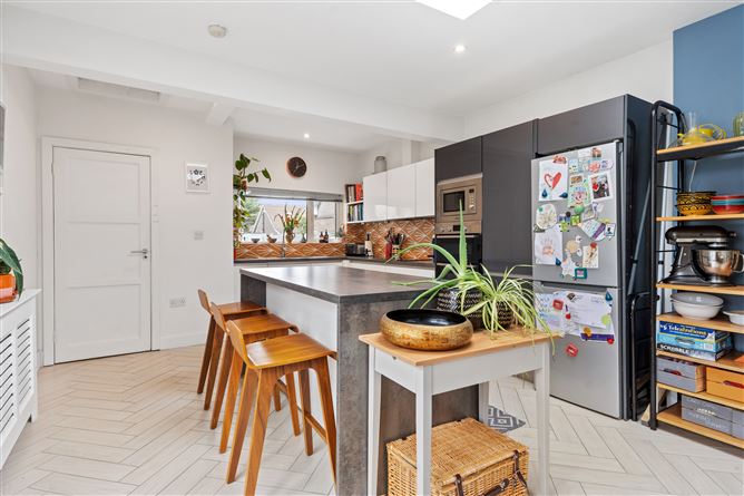 33 Ravensdale Drive, Kimmage,   Dublin 12