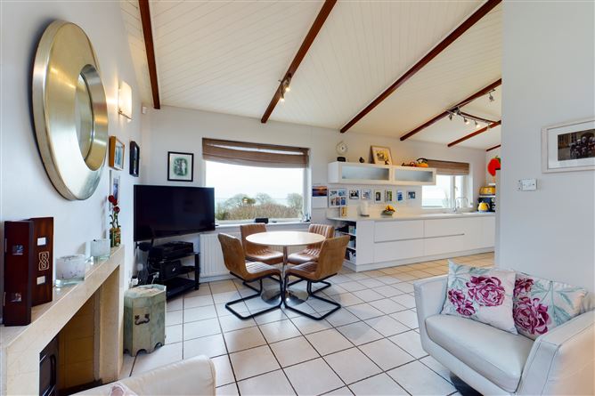 Meadowcourt House, Circular Road, Dunmore East, Waterford