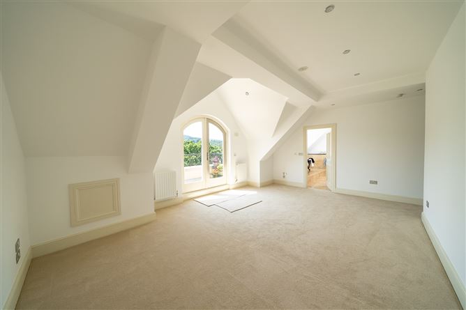 76 Ballintyre Grove, Ballinteer, Dublin 16