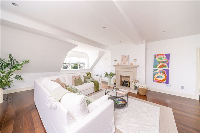 76 Ballintyre Grove, Ballinteer, Dublin 16