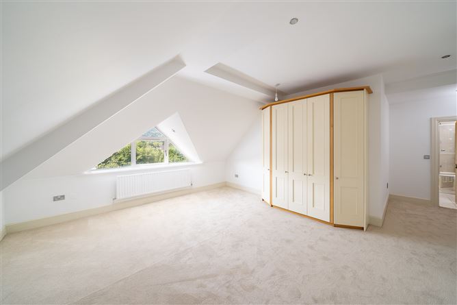 76 Ballintyre Grove, Ballinteer, Dublin 16