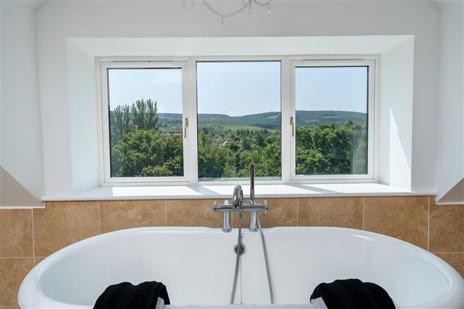 76 Ballintyre Grove, Ballinteer, Dublin 16