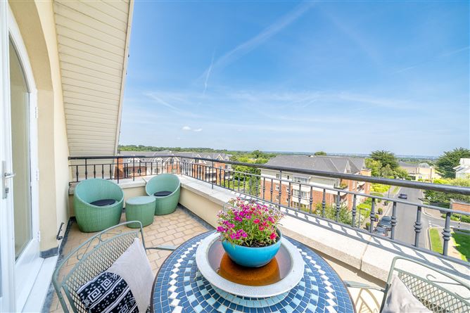 76 Ballintyre Grove, Ballinteer, Dublin 16