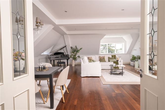 76 Ballintyre Grove, Ballinteer, Dublin 16