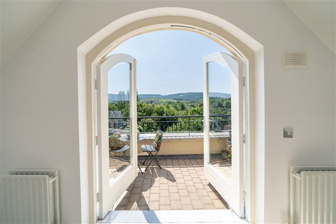 76 Ballintyre Grove, Ballinteer, Dublin 16