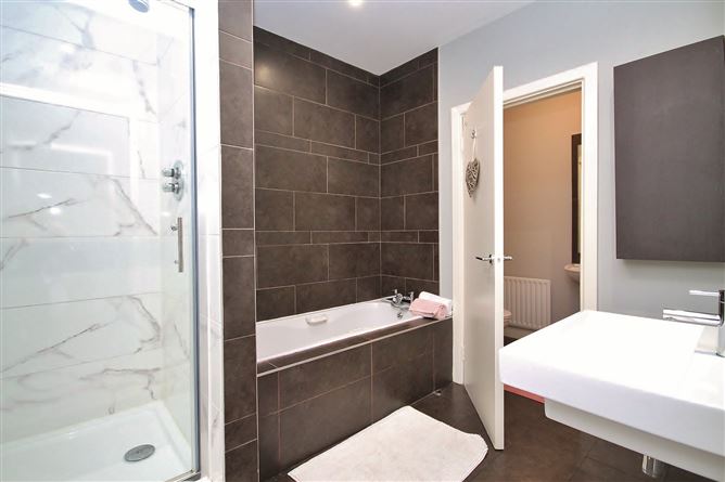 5 Brownsbarn Wood, Kingswood, Dublin 22