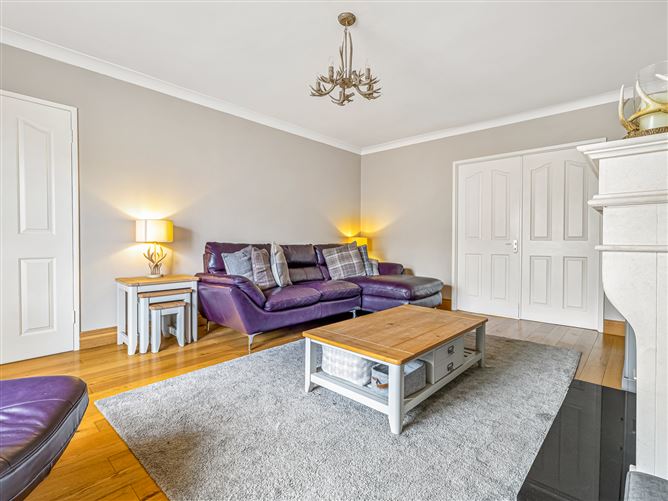 10 Parklands Avenue, Ballycullen,   Dublin 24