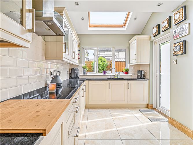10 Parklands Avenue, Ballycullen,   Dublin 24