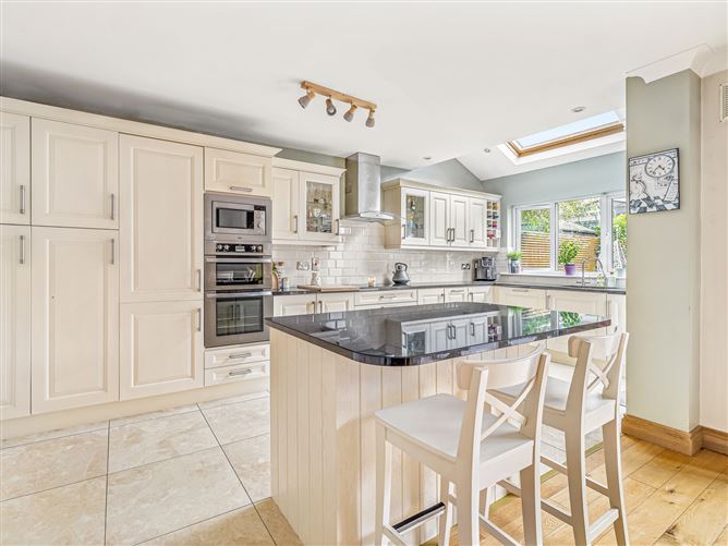 10 Parklands Avenue, Ballycullen,   Dublin 24