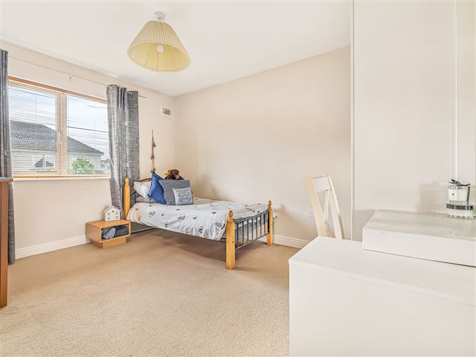 10 Parklands Avenue, Ballycullen,   Dublin 24