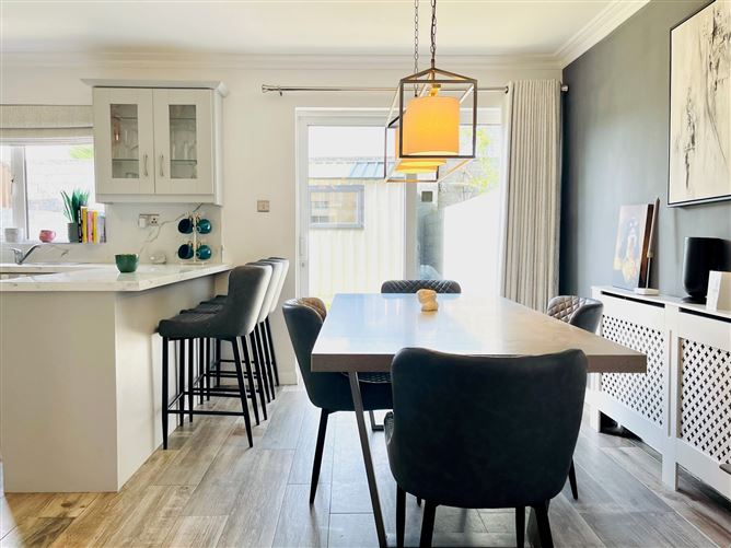 27 Carrig an Oir, Toberteascain, Ennis, Clare