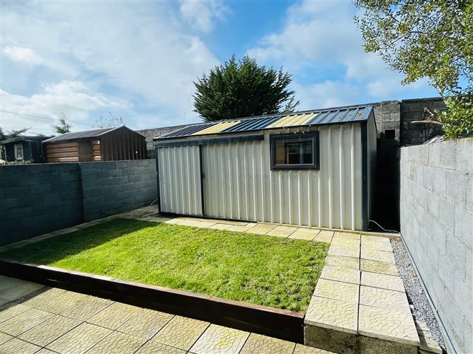 27 Carrig an Oir, Toberteascain, Ennis, Clare
