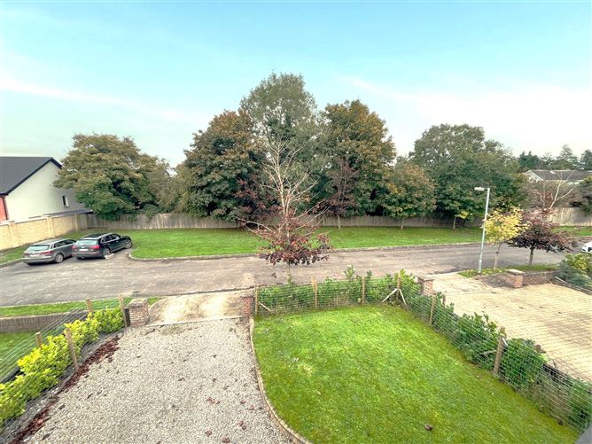 2 The Grove, Brownstown Lower, Curragh, Kildare