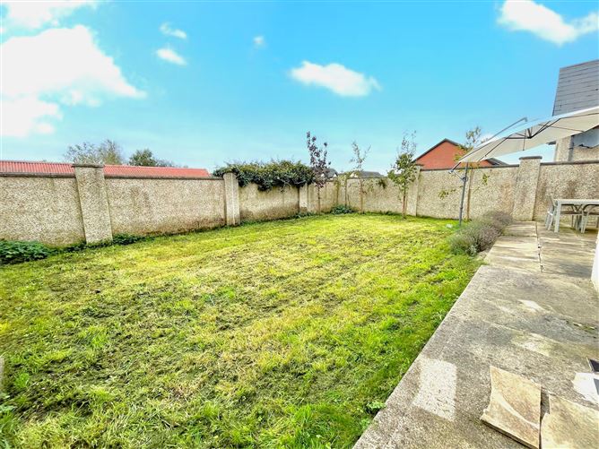 2 The Grove, Brownstown Lower, Curragh, Kildare