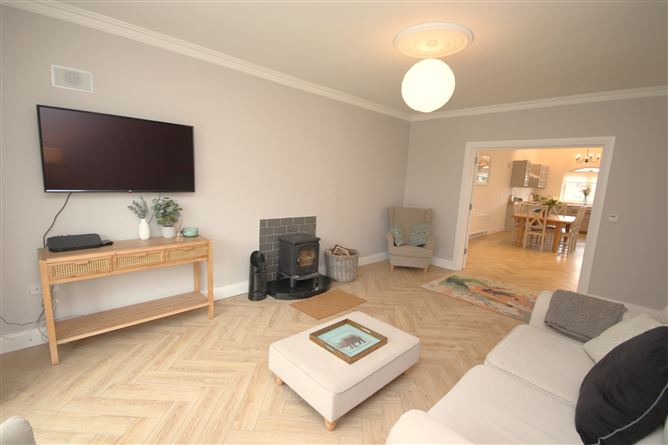 2 The Grove, Brownstown Lower, Curragh, Kildare