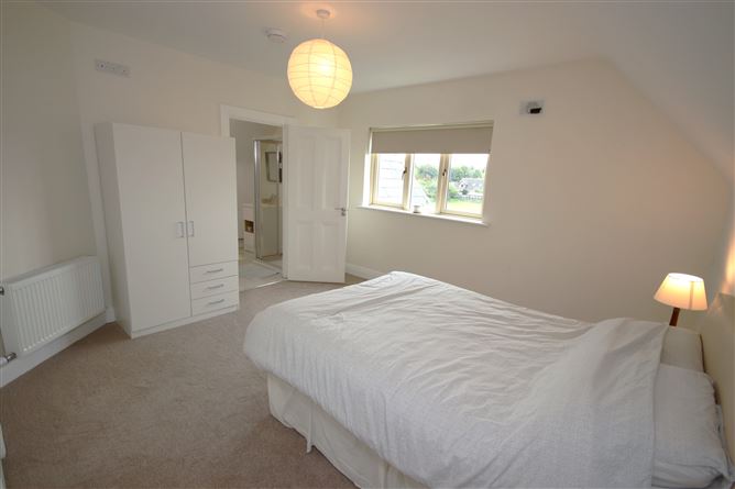 2 The Grove, Brownstown Lower, Curragh, Kildare