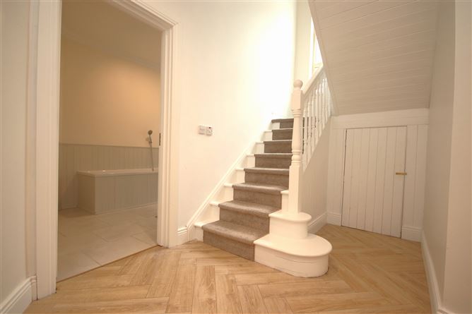 2 The Grove, Brownstown Lower, Curragh, Kildare