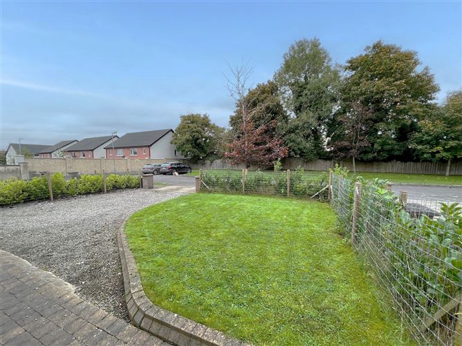 2 The Grove, Brownstown Lower, Curragh, Kildare