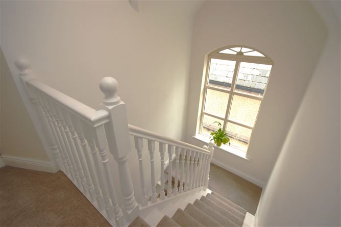 2 The Grove, Brownstown Lower, Curragh, Kildare