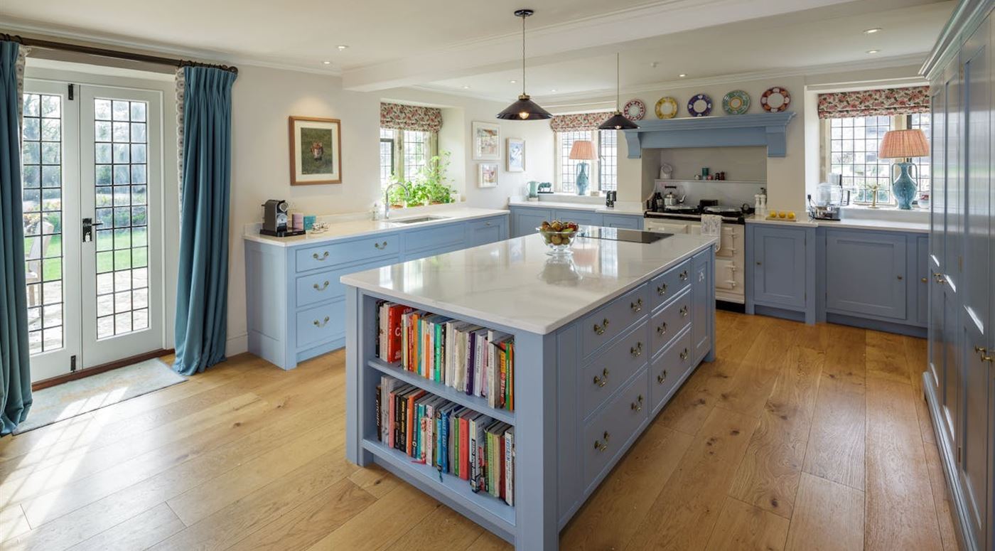 The Country Set,Shipton Moyne, Gloucestershire, United Kingdom