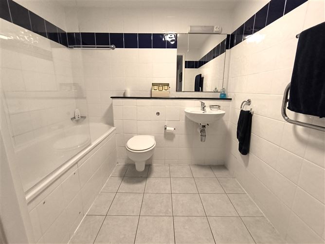 405 Pier Head, Youghal, Cork