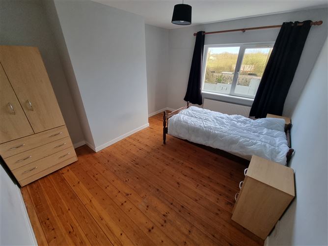 1, 2, 3, 4, 5 2 Lislaughtin, BallyLongford, Co. Kerry