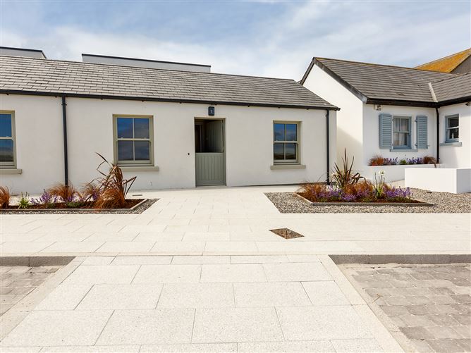 Main image for 2 Chapel Row, Ardmore, Waterford