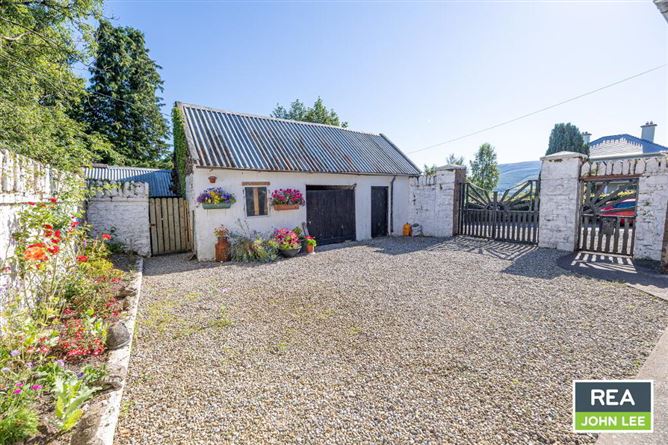 Avalon House, Killoscully, Newport, Tipperary