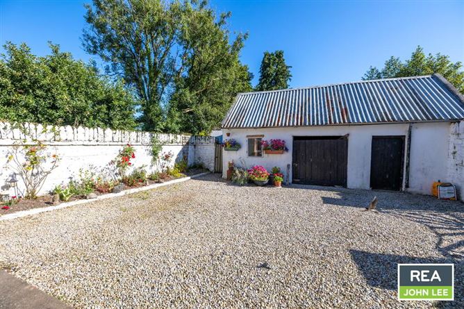 Avalon House, Killoscully, Newport, Tipperary