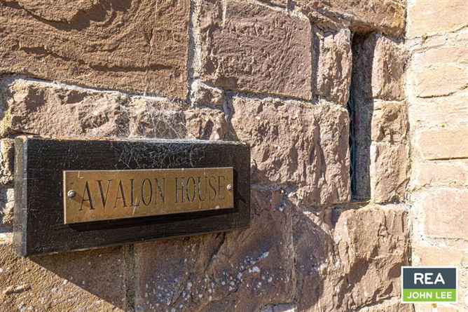 Avalon House, Killoscully, Newport, Tipperary