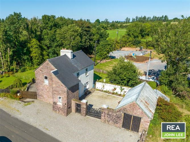 Avalon House, Killoscully, Newport, Tipperary