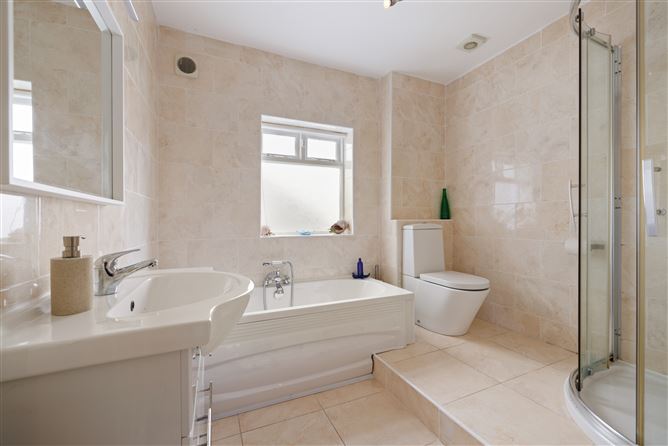 6 Ballyolaf Manor, Dundrum, Dublin 16