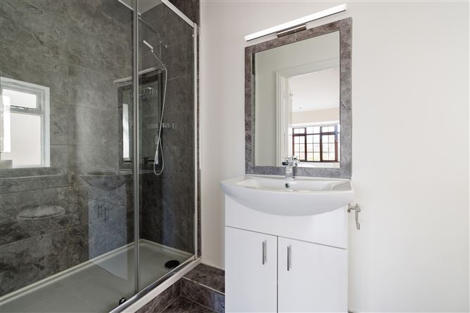 6 Ballyolaf Manor, Dundrum, Dublin 16