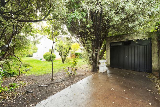 2 Serpentine Park, Sandymount, Dublin 4