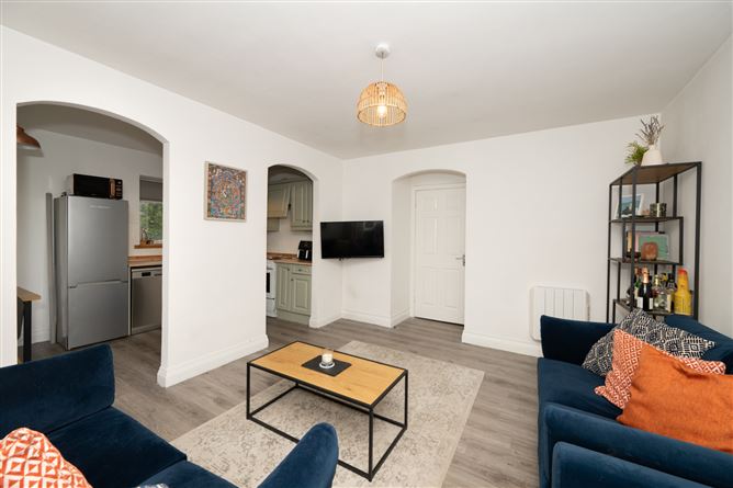 10 Millbrook, Carrigaline Road, Douglas, Cork