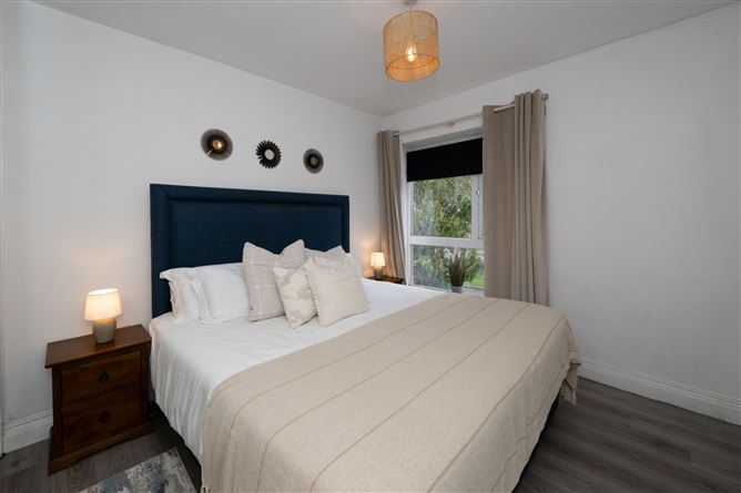10 Millbrook, Carrigaline Road, Douglas, Cork