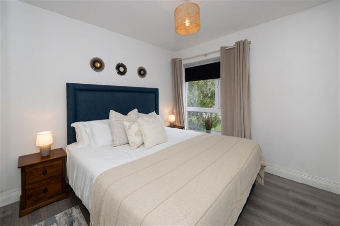 10 Millbrook, Carrigaline Road, Douglas, Cork