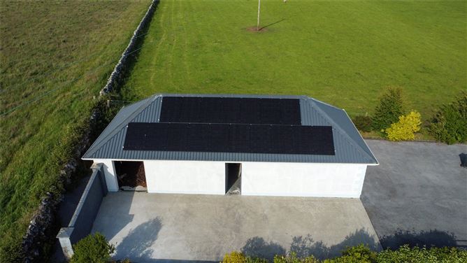 Pollnahallia, Belclare, Caherlistrane, Tuam, Co. Galway