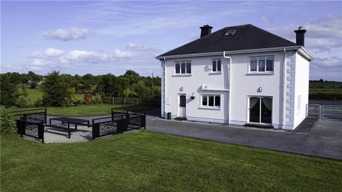 Pollnahallia, Belclare, Caherlistrane, Tuam, Co. Galway