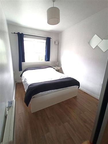 https://photos-a.propertyimages.ie/media/5/6/3/4959365/1d4962d3-b8d7-4a00-b382-4b8903519c32_l.jpg