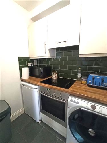 https://photos-a.propertyimages.ie/media/5/6/3/4959365/1d4962d3-b8d7-4a00-b382-4b8903519c32_l.jpg