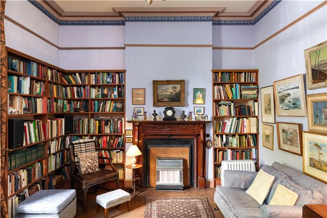 https://photos-a.propertyimages.ie/media/5/6/3/5005365/98d1702f-4d5f-47ef-82a7-42cee58b1eb8_l.jpg