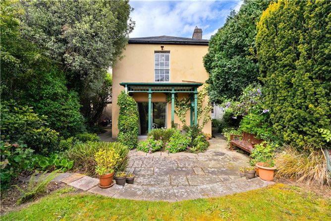 https://photos-a.propertyimages.ie/media/5/6/3/5005365/98d1702f-4d5f-47ef-82a7-42cee58b1eb8_l.jpg