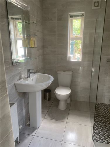 2 Upper John Street , The Green , Cashel, Cashel, Tipperary, E25W135