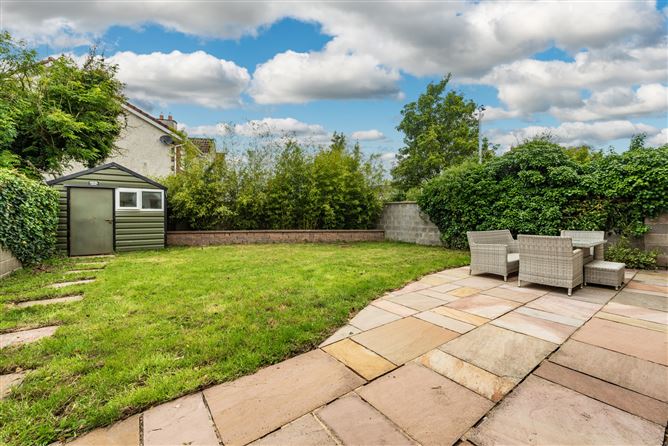 https://photos-a.propertyimages.ie/media/5/6/4/4942465/373f11c5-a415-4124-a9ba-e75f357b3898_l.jpg