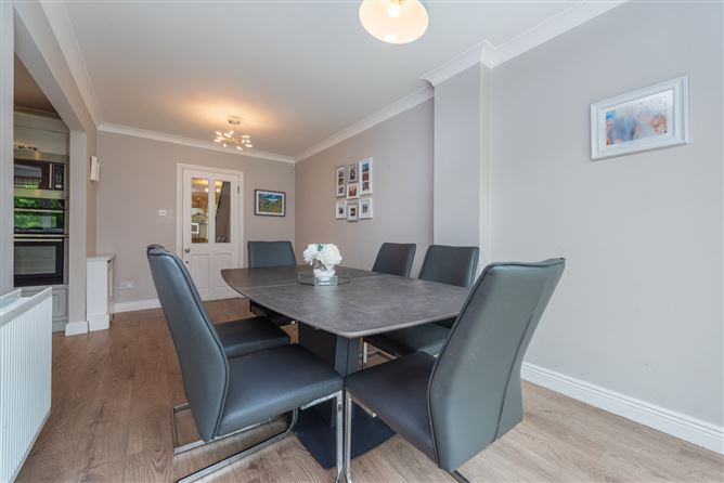 https://photos-a.propertyimages.ie/media/5/6/4/4942465/373f11c5-a415-4124-a9ba-e75f357b3898_l.jpg